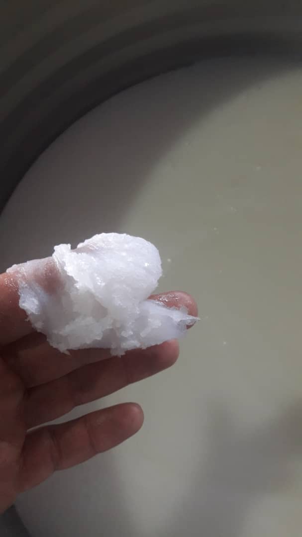 وازلین آرایشی اسنو