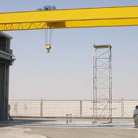 Half-gate crane