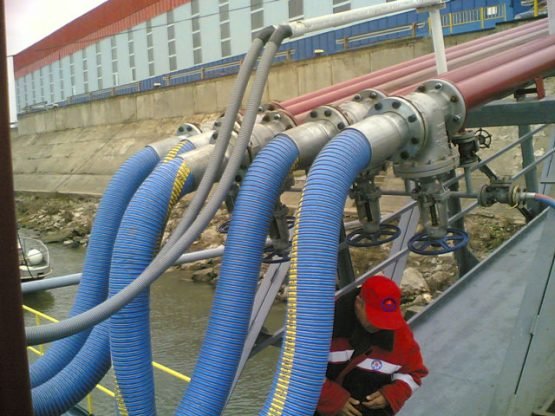 Composite liquid fuel drain hose