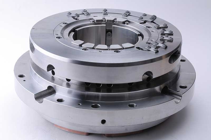 Journal and Trust's heels