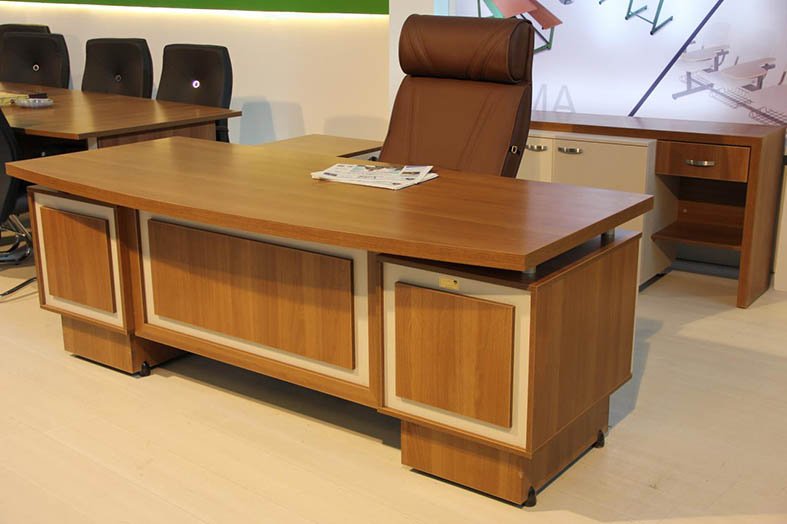 pardis manager desk