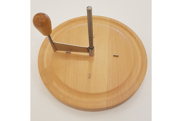 Cheese slicer without hood