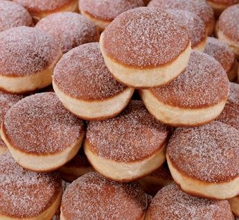 Semi-prepared donut powder