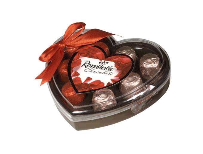 شکلات رومانتیک شیری مغزدار فندقی قلب