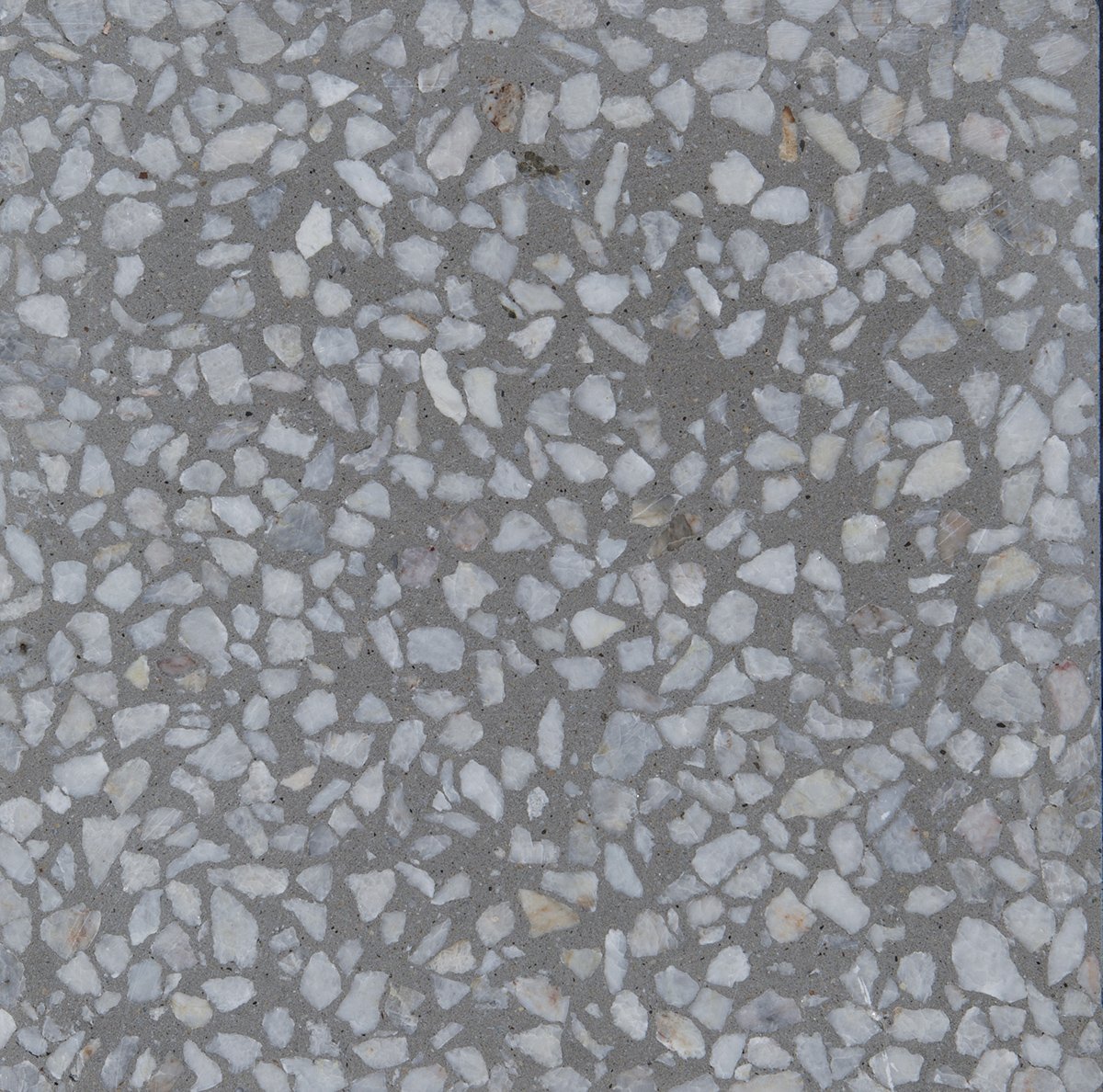 سنگ درشت سفید با زمینه خاکستری