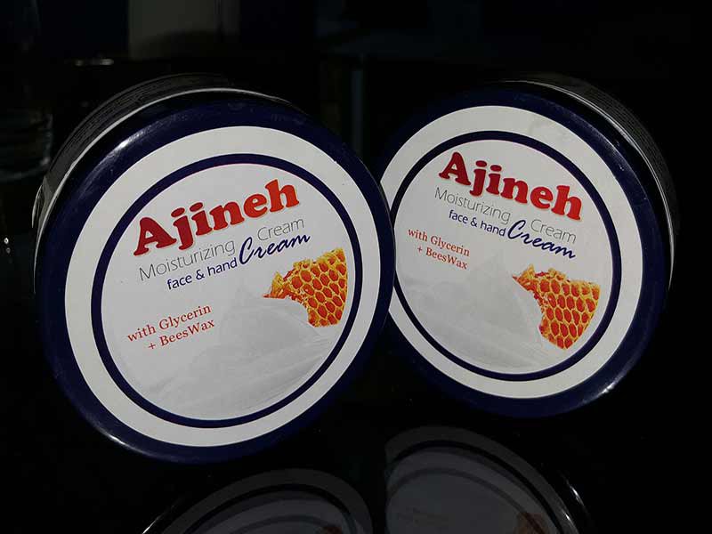 کرم موم زنبور عسل