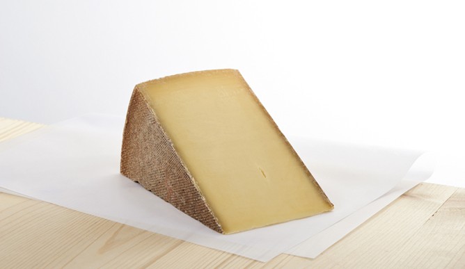 پنیر واقعی اشنیفنر لورنتیوس تند اضافی