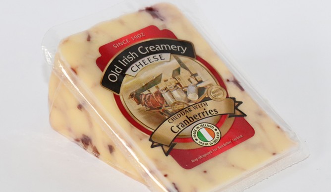 IRISH CHEDDAR WITH CRANBERRY 150G / 400G / 1.2KG