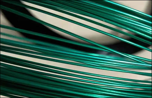 سیم با روکش سبز