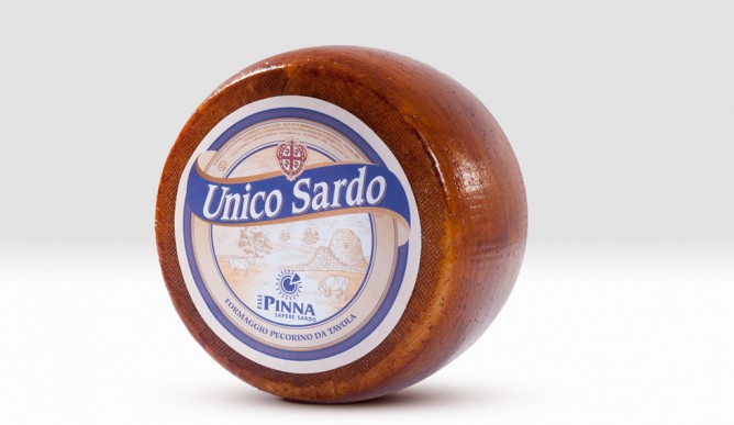 پنیر پکورینوی منحصر به فرد ساردینیا حدود 3.0 کیلوگرم
