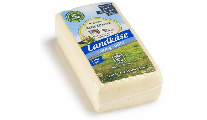 Innstolz Auwiesen country cheese, creamy-mild, 1/1 bread approx. 1.8kg, without genetic engineering