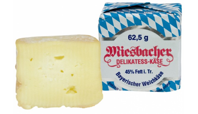 Miesbacher delicatessen cheese, soft cheese with red culture
