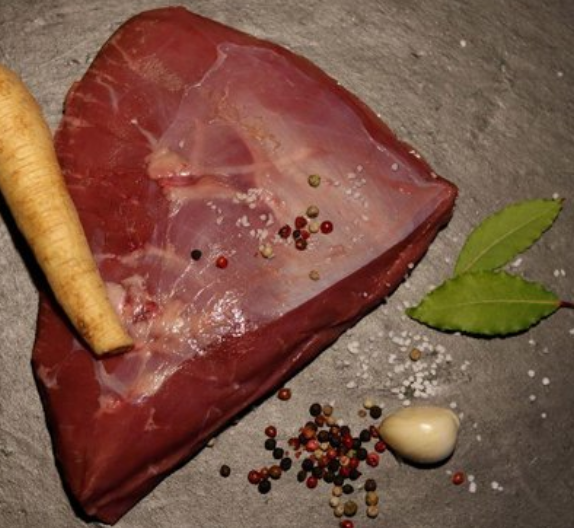 Boiled fillet from organic young cattle